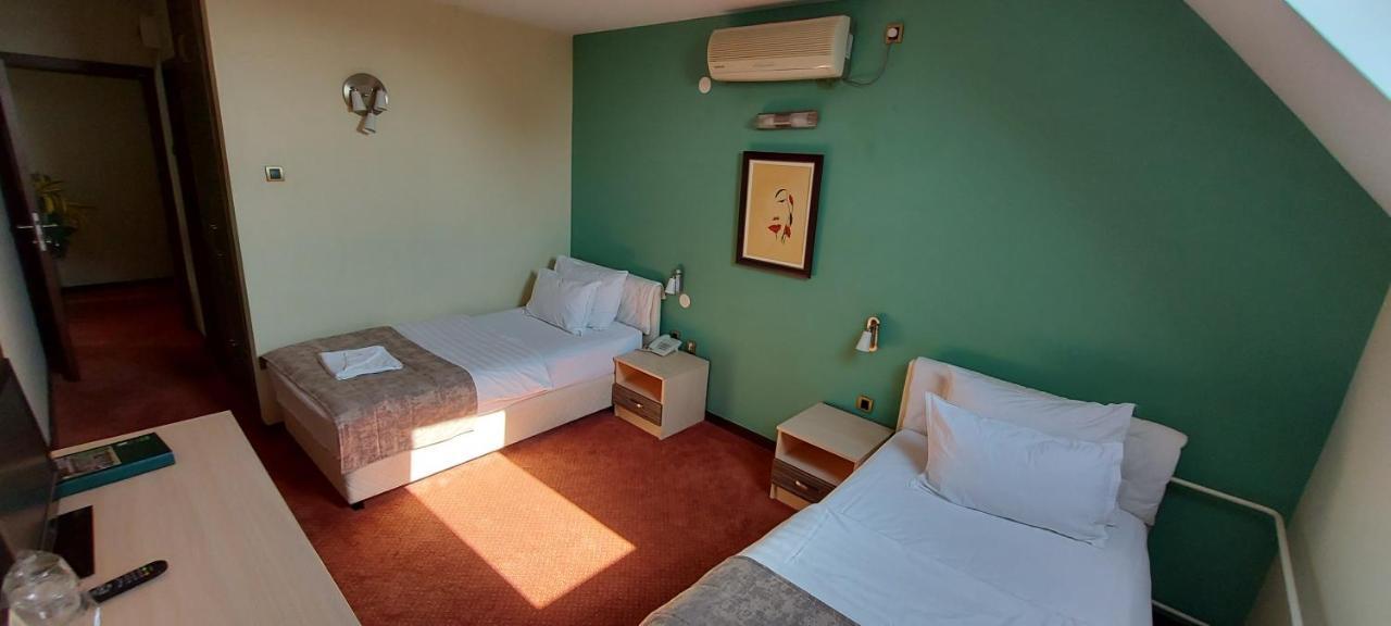 Hotel Livade Čačak المظهر الخارجي الصورة