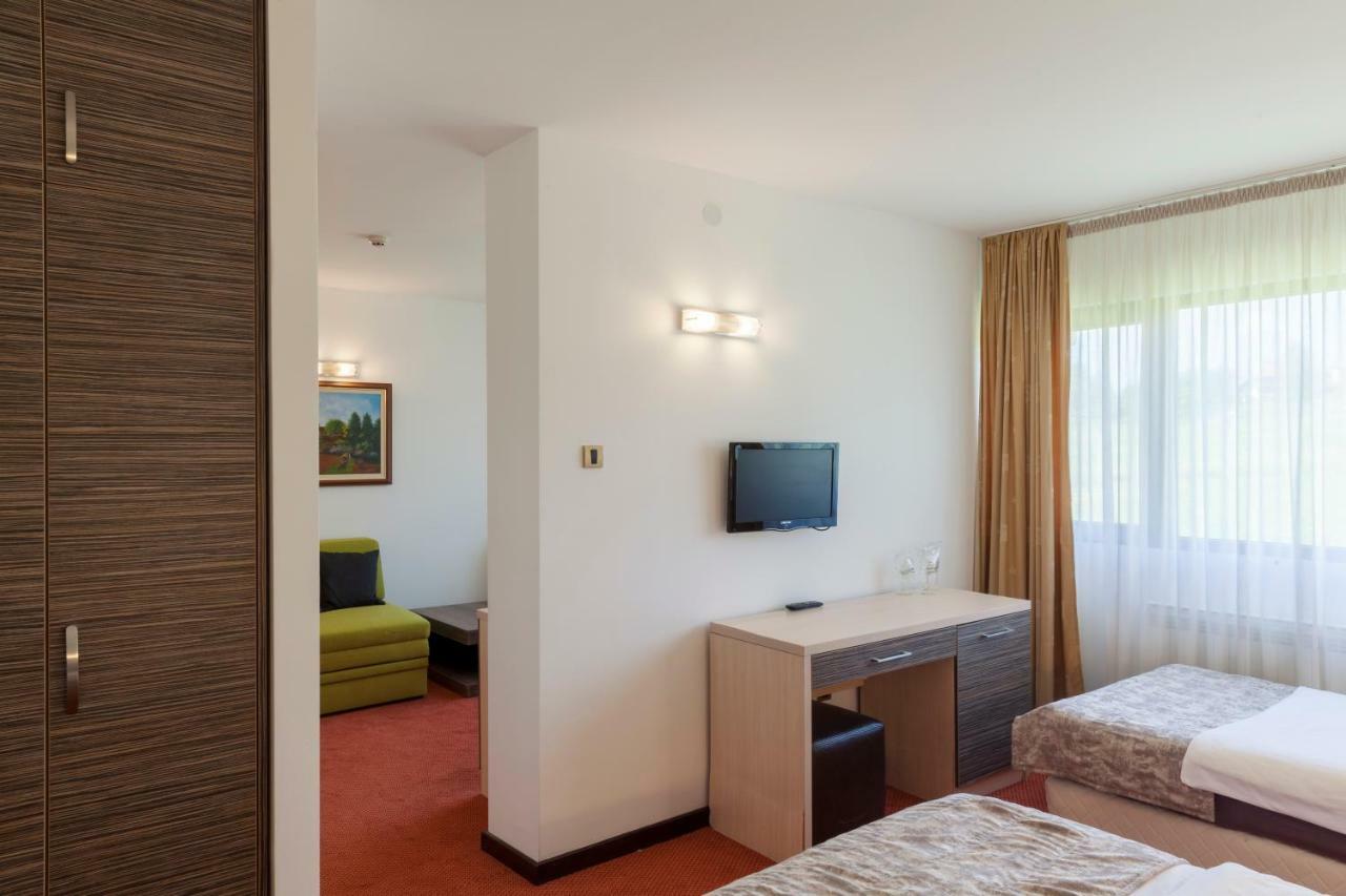 Hotel Livade Čačak المظهر الخارجي الصورة