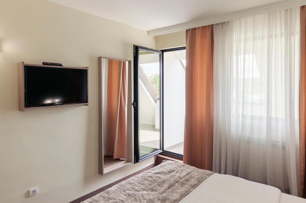 Hotel Livade Čačak المظهر الخارجي الصورة